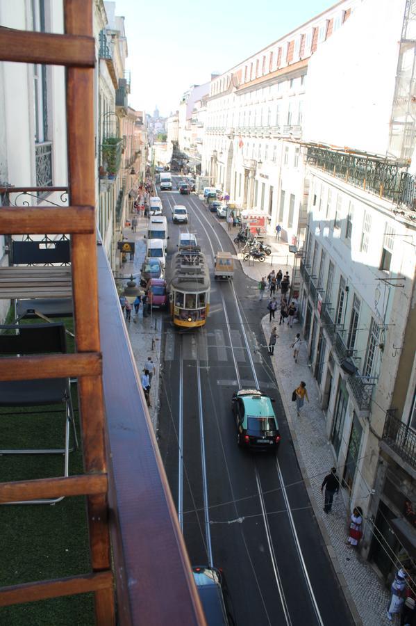 Surf In Chiado Hostel Lisbon Exterior photo