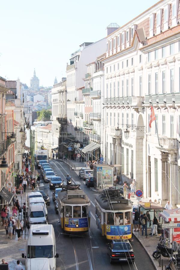 Surf In Chiado Hostel Lisbon Exterior photo